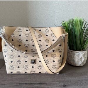 New MCM Cream and Black Women's Bag